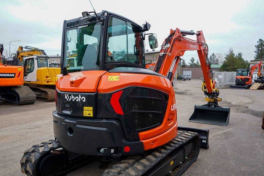Mini escavadeira Kubota U56-5 VALMIIKSI VARUSTELTU: foto 7