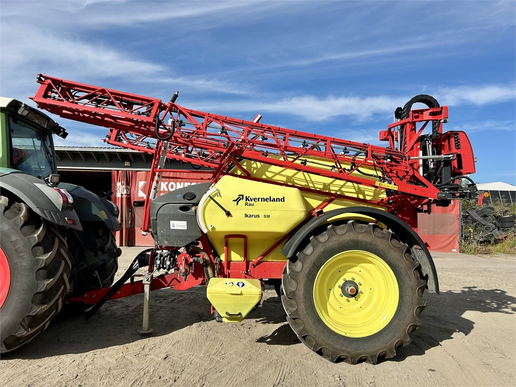 Kverneland MYYTY! SOLD! Ikarus S38 - Pulverizador de arrastar: foto 1 Kverneland MYYTY! SOLD! Ikarus S38 - Pulverizador de arrastar: foto 1