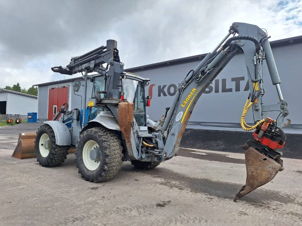 Lännen 8600G NOSTIN, HENKILÖKORI, PYÖRITTÄJÄ YM. - Retroescavadeira: foto 2 Lännen 8600G NOSTIN, HENKILÖKORI, PYÖRITTÄJÄ YM. - Retroescavadeira: foto 2