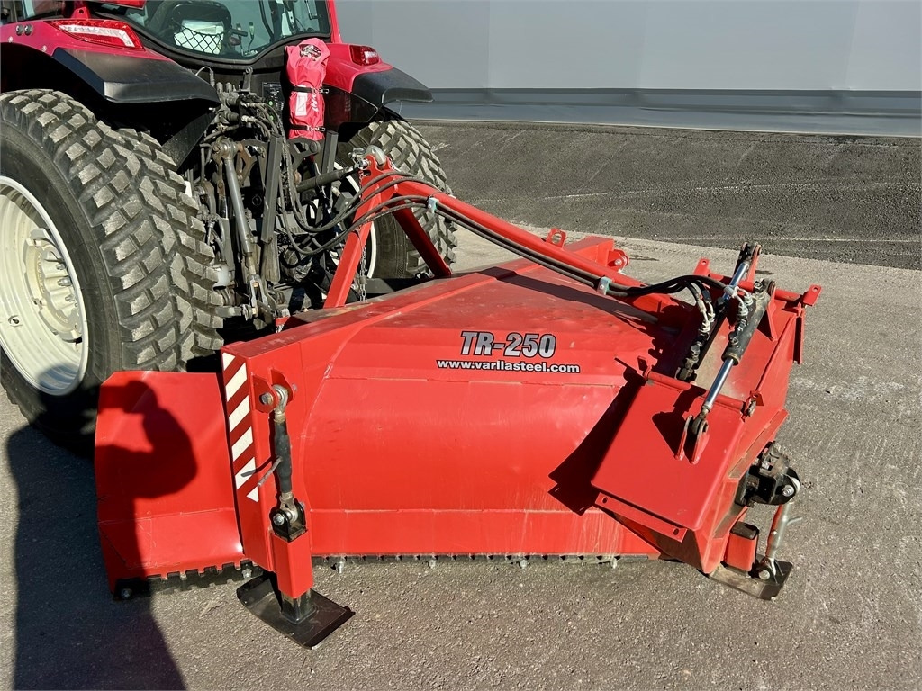 Valtra MYYTY!!SOLD!!A94 KAUHA+LUMILINKO - Trator: foto 5 Valtra MYYTY!!SOLD!!A94 KAUHA+LUMILINKO - Trator: foto 5