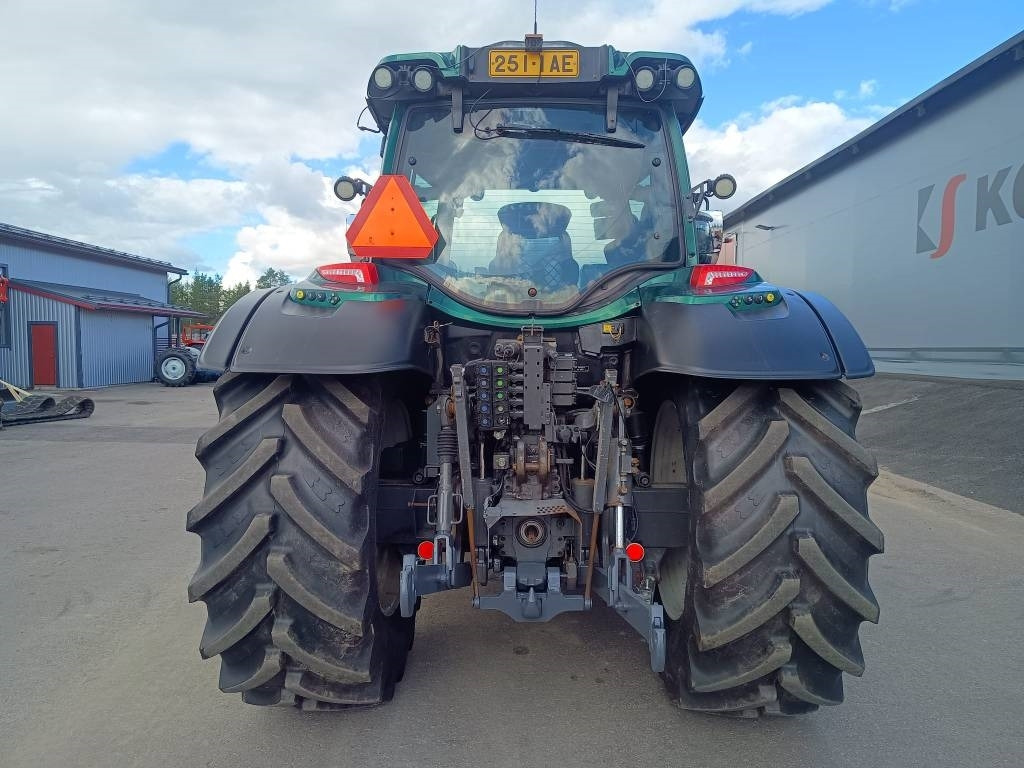 Valtra N174 VERSU ETUKUORMAAJALLA - Trator: foto 4 Valtra N174 VERSU ETUKUORMAAJALLA - Trator: foto 4