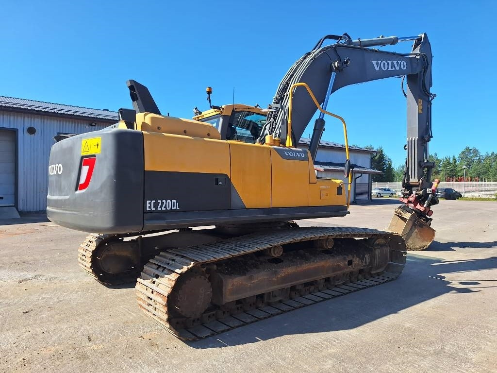 Volvo EC220DL PYÖRITTÄJÄLLÄ - Escavadora de rastos: foto 4 Volvo EC220DL PYÖRITTÄJÄLLÄ - Escavadora de rastos: foto 4