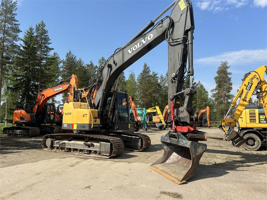 Volvo ECR235CL PYÖRITTÄJÄ, 3D-LAITTEET - Escavadora de rastos: foto 5 Volvo ECR235CL PYÖRITTÄJÄ, 3D-LAITTEET - Escavadora de rastos: foto 5
