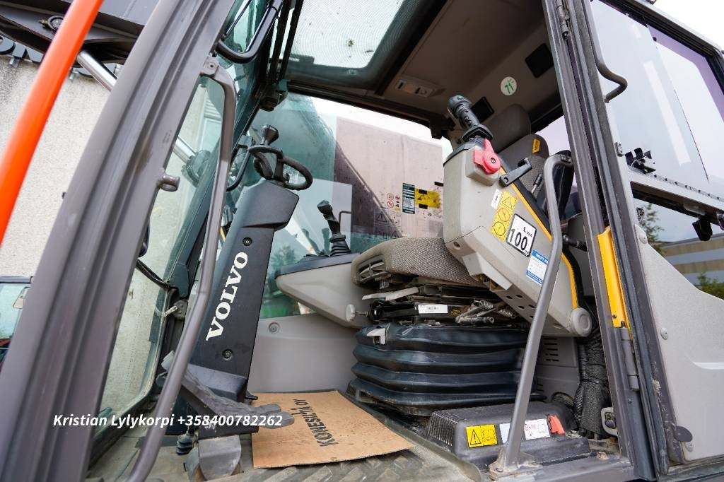 Escavadeira de rodas Volvo EWR150E ROTOTILTILLÄ: foto 20
