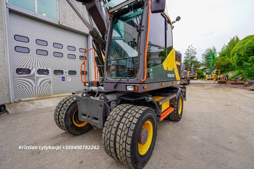 Escavadeira de rodas Volvo EWR150E ROTOTILTILLÄ: foto 12