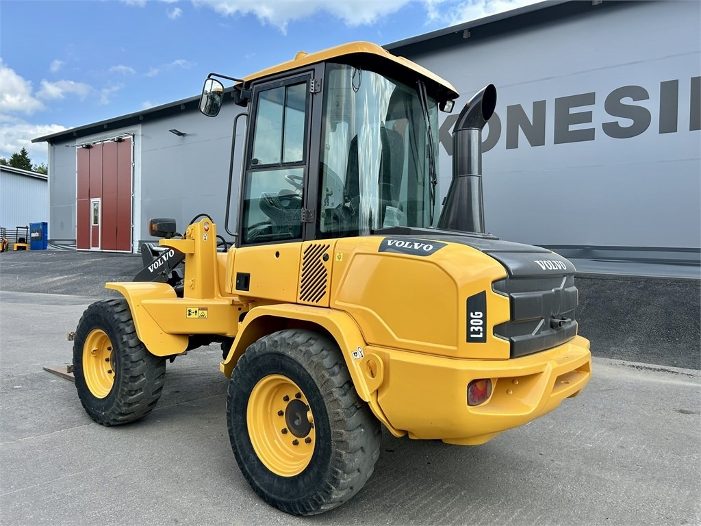 Volvo L30G TRUKKIPIIKEILLÄ - Pá carregadora de rodas: foto 2 Volvo L30G TRUKKIPIIKEILLÄ - Pá carregadora de rodas: foto 2