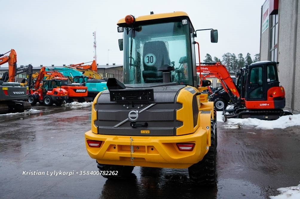 Volvo L30HS UUSI AJAMATON - Pá carregadora de rodas: foto 4 Volvo L30HS UUSI AJAMATON - Pá carregadora de rodas: foto 4