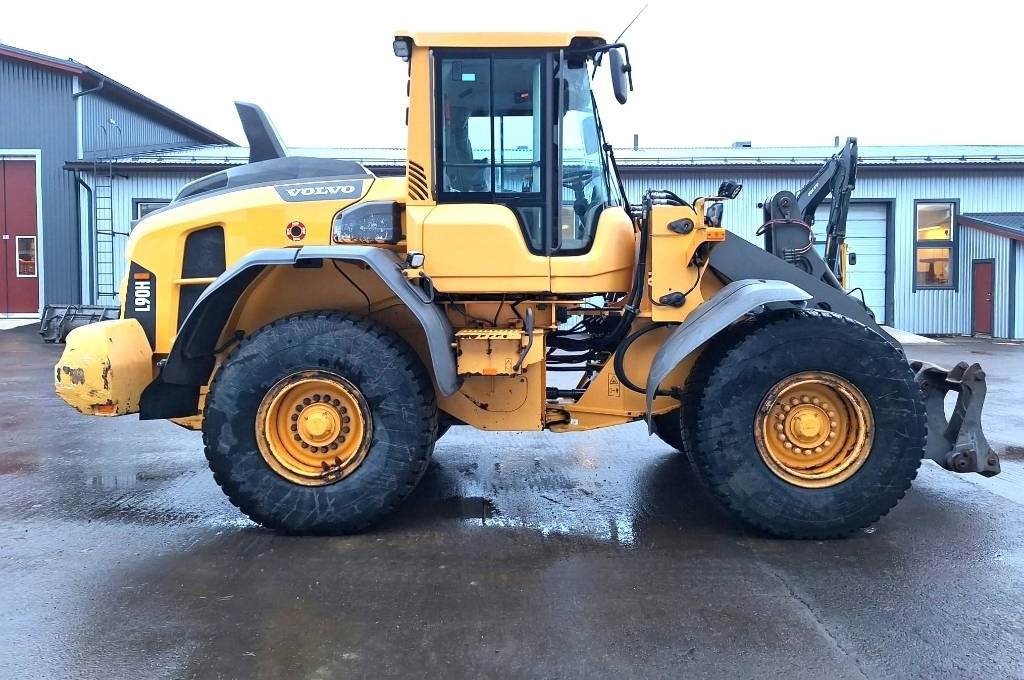 Volvo L90H VIPUOHJAUS YM. - Pá carregadora de rodas: foto 5 Volvo L90H VIPUOHJAUS YM. - Pá carregadora de rodas: foto 5