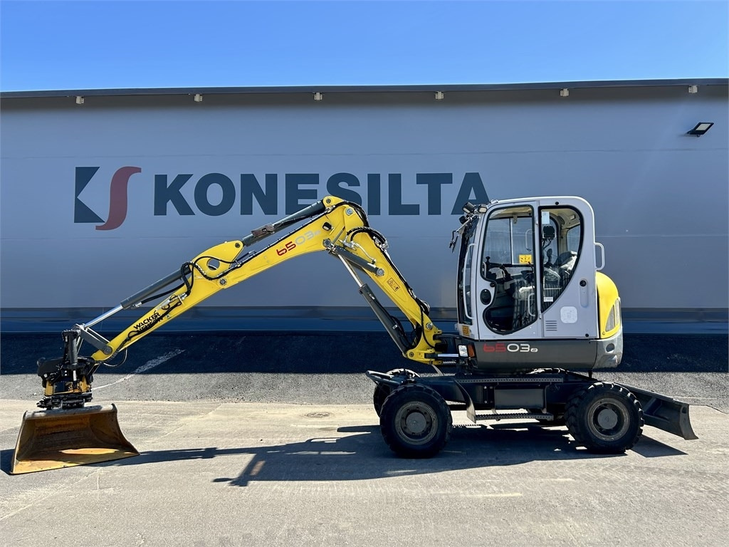 Wacker Neuson 6503 PIHTIENGCON, 2-KAUHAA, PIIKIT - Escavadeira de rodas: foto 1 Wacker Neuson 6503 PIHTIENGCON, 2-KAUHAA, PIIKIT - Escavadeira de rodas: foto 1