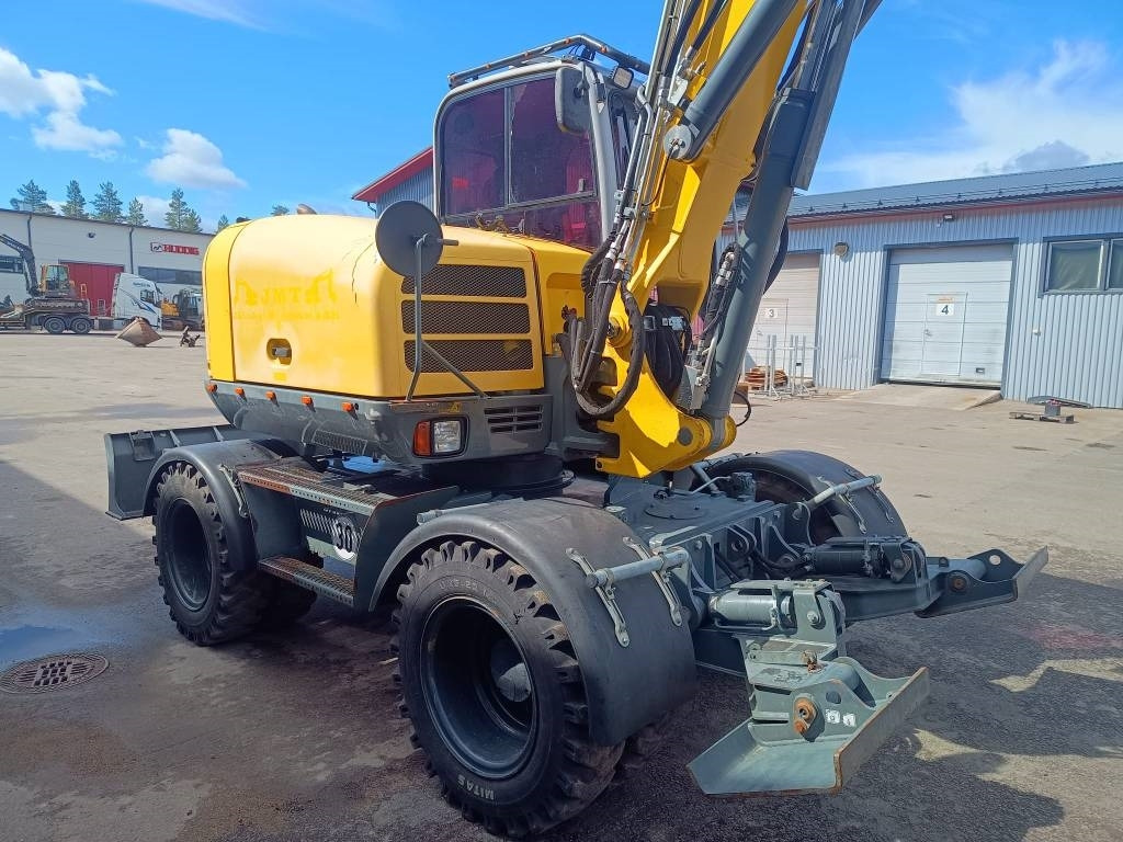 Wacker Neuson EW100 PYÖRITTÄJÄLLÄ - Escavadeira de rodas: foto 4 Wacker Neuson EW100 PYÖRITTÄJÄLLÄ - Escavadeira de rodas: foto 4