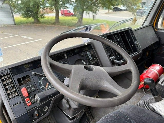 Locação financeira de  Mercedes-Benz 1827. Kran Palfinger PK13000. Mercedes-Benz 1827. Kran Palfinger PK13000.: foto 15