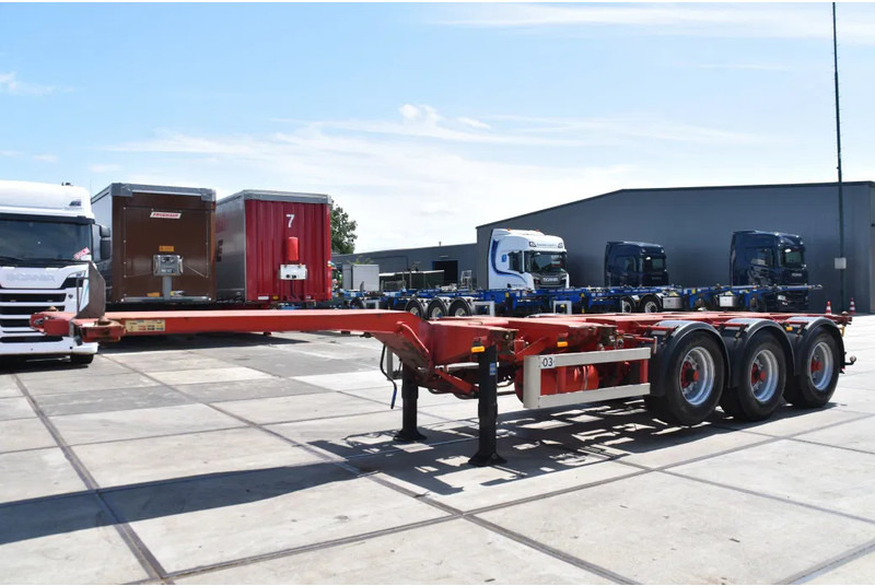 Nooteboom containerchassis - LIFT AXLE - DISC BRAKES - BPW AXLES - 2 x EXTENDABLE - - Semi-reboque transportador de contêineres/ Caixa móvel: foto 5 Nooteboom containerchassis - LIFT AXLE - DISC BRAKES - BPW AXLES - 2 x EXTENDABLE - - Semi-reboque transportador de contêineres/ Caixa móvel: foto 5