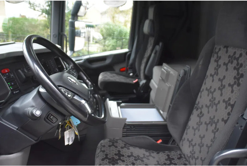 Scania S500 NGS 6x2*4 - HOOKLIFT - RETARDER - 477 TKM - PARK. AIRCO - WHEELBASE: 475 CM - PTO - EXCELLENT CONDITION - - Camião polibenne: foto 4 Scania S500 NGS 6x2*4 - HOOKLIFT - RETARDER - 477 TKM - PARK. AIRCO - WHEELBASE: 475 CM - PTO - EXCELLENT CONDITION - - Camião polibenne: foto 4