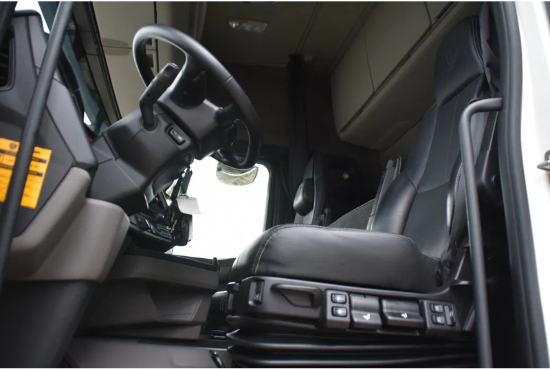 Scania R 460 NGS 6x4NB - SUPER - FULL AIR - RETARDER - 96 TKM - PARK. AIRCO - HYDRAULIC SYSTEM - LED - LEATHER SEATS - EXCELLENT CONDIT - Tractor: foto 4 Scania R 460 NGS 6x4NB - SUPER - FULL AIR - RETARDER - 96 TKM - PARK. AIRCO - HYDRAULIC SYSTEM - LED - LEATHER SEATS - EXCELLENT CONDIT - Tractor: foto 4