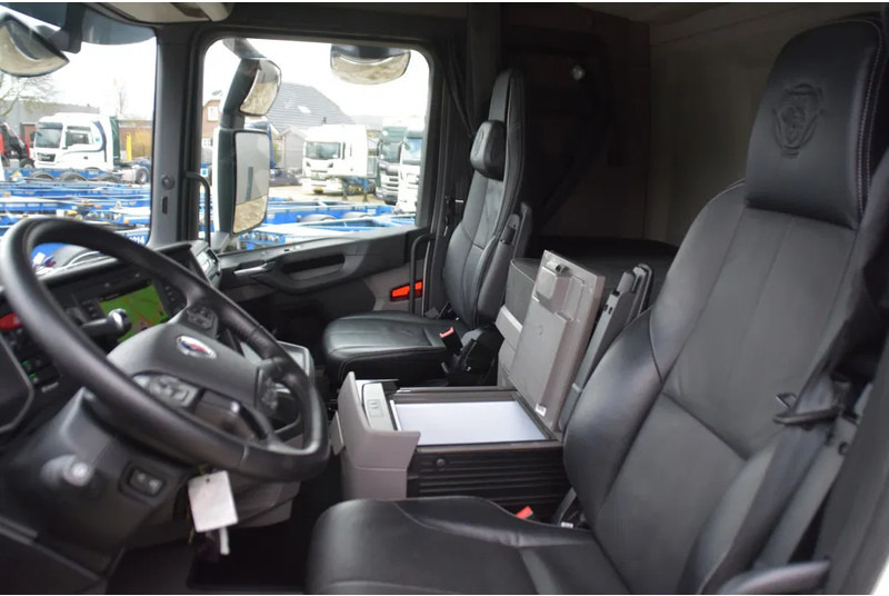 Scania R 460 NGS 6x4NB - SUPER - FULL AIR - RETARDER - 96 TKM - PARK. AIRCO - HYDRAULIC SYSTEM - LED - LEATHER SEATS - EXCELLENT CONDIT - Tractor: foto 5 Scania R 460 NGS 6x4NB - SUPER - FULL AIR - RETARDER - 96 TKM - PARK. AIRCO - HYDRAULIC SYSTEM - LED - LEATHER SEATS - EXCELLENT CONDIT - Tractor: foto 5
