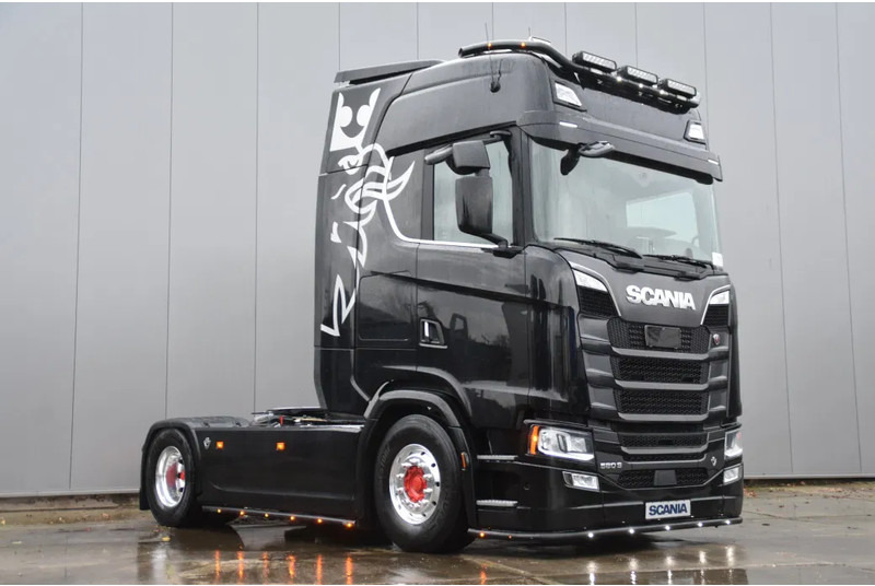 Scania S580 V8 NGS 4x2NB - HYDRAULICS - FULL AIR - RETARDER - 541 TKM - PARK. AIRCO - TV - PTO - ALCOA'S - LED - - Tractor: foto 2 Scania S580 V8 NGS 4x2NB - HYDRAULICS - FULL AIR - RETARDER - 541 TKM - PARK. AIRCO - TV - PTO - ALCOA'S - LED - - Tractor: foto 2