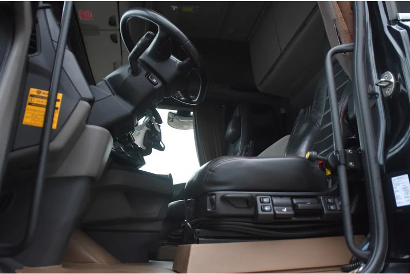 Scania S580 V8 NGS 4x2NB - HYDRAULICS - FULL AIR - RETARDER - 541 TKM - PARK. AIRCO - TV - PTO - ALCOA'S - LED - - Tractor: foto 5 Scania S580 V8 NGS 4x2NB - HYDRAULICS - FULL AIR - RETARDER - 541 TKM - PARK. AIRCO - TV - PTO - ALCOA'S - LED - - Tractor: foto 5