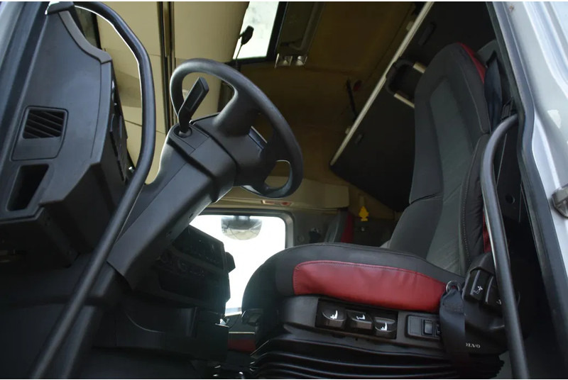 Volvo FH 420 Globe 4x2 - ADR FL - ONLY 670 TKM - PTO - AIRCO - DIFF. LOCK - GOOD CONDITION - - Tractor: foto 4 Volvo FH 420 Globe 4x2 - ADR FL - ONLY 670 TKM - PTO - AIRCO - DIFF. LOCK - GOOD CONDITION - - Tractor: foto 4