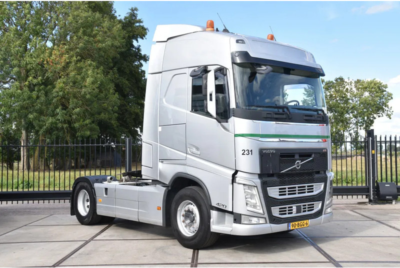 Volvo FH 420 Globe 4x2 - ADR FL - ONLY 670 TKM - PTO - AIRCO - DIFF. LOCK - GOOD CONDITION - - Tractor: foto 1 Volvo FH 420 Globe 4x2 - ADR FL - ONLY 670 TKM - PTO - AIRCO - DIFF. LOCK - GOOD CONDITION - - Tractor: foto 1