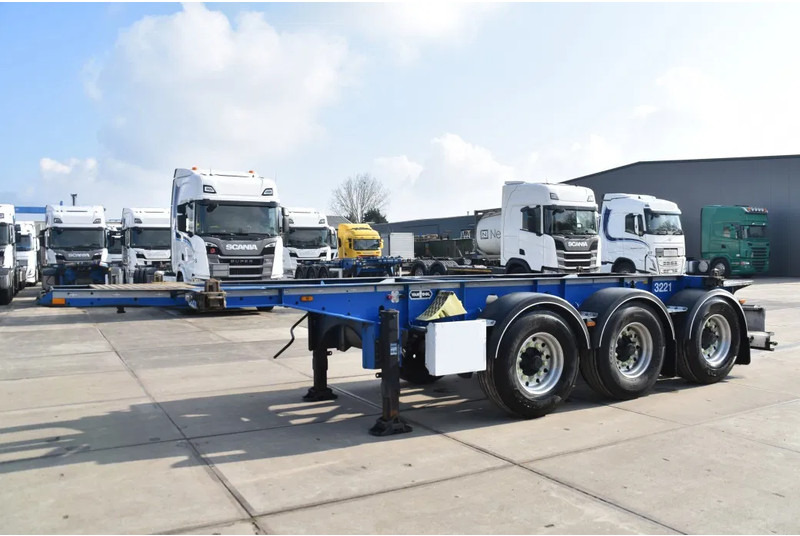Van Hool A3C002 - ADR FL - 20 FT SWAP - LIFT AXLE - BPW AXLES - DISC BRAKES - 3180 KG EMPTY WEIGHT ! - Semi-reboque transportador de contêineres/ Caixa móvel: foto 5 Van Hool A3C002 - ADR FL - 20 FT SWAP - LIFT AXLE - BPW AXLES - DISC BRAKES - 3180 KG EMPTY WEIGHT ! - Semi-reboque transportador de contêineres/ Caixa móvel: foto 5