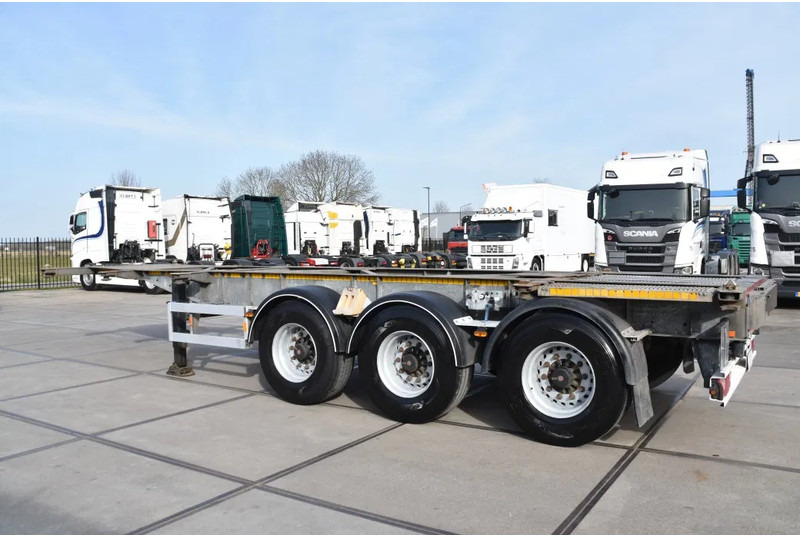 Van Hool - ADR FL -20 - 30F - GALVANIZED - SAF AXLES - DRUM BRAKES - GOOD CONDITION - - Semi-reboque transportador de contêineres/ Caixa móvel: foto 4 Van Hool - ADR FL -20 - 30F - GALVANIZED - SAF AXLES - DRUM BRAKES - GOOD CONDITION - - Semi-reboque transportador de contêineres/ Caixa móvel: foto 4