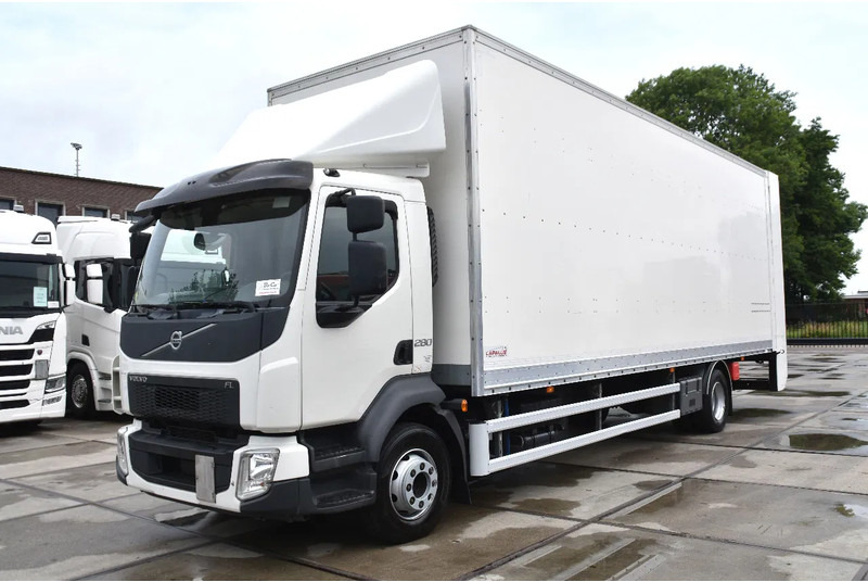 Volvo FL 280 4x2 + BOX - 294 TKM - AIRCO - DOUBLE CARGOFLOOR - ELEVATOR - REMOTE CONTROL - CAMERA - - Camião furgão: foto 1 Volvo FL 280 4x2 + BOX - 294 TKM - AIRCO - DOUBLE CARGOFLOOR - ELEVATOR - REMOTE CONTROL - CAMERA - - Camião furgão: foto 1