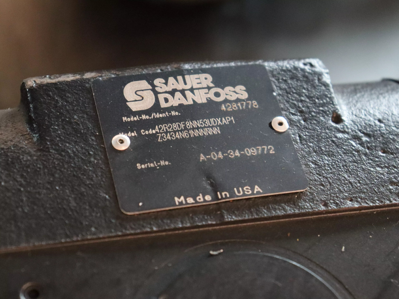 DANFOSS / SAUER 42R28DF8NN53UDXAP1Z3434N61NNNNN - Bomba hidráulica para Máquina de construção: foto 4 DANFOSS / SAUER 42R28DF8NN53UDXAP1Z3434N61NNNNN - Bomba hidráulica para Máquina de construção: foto 4