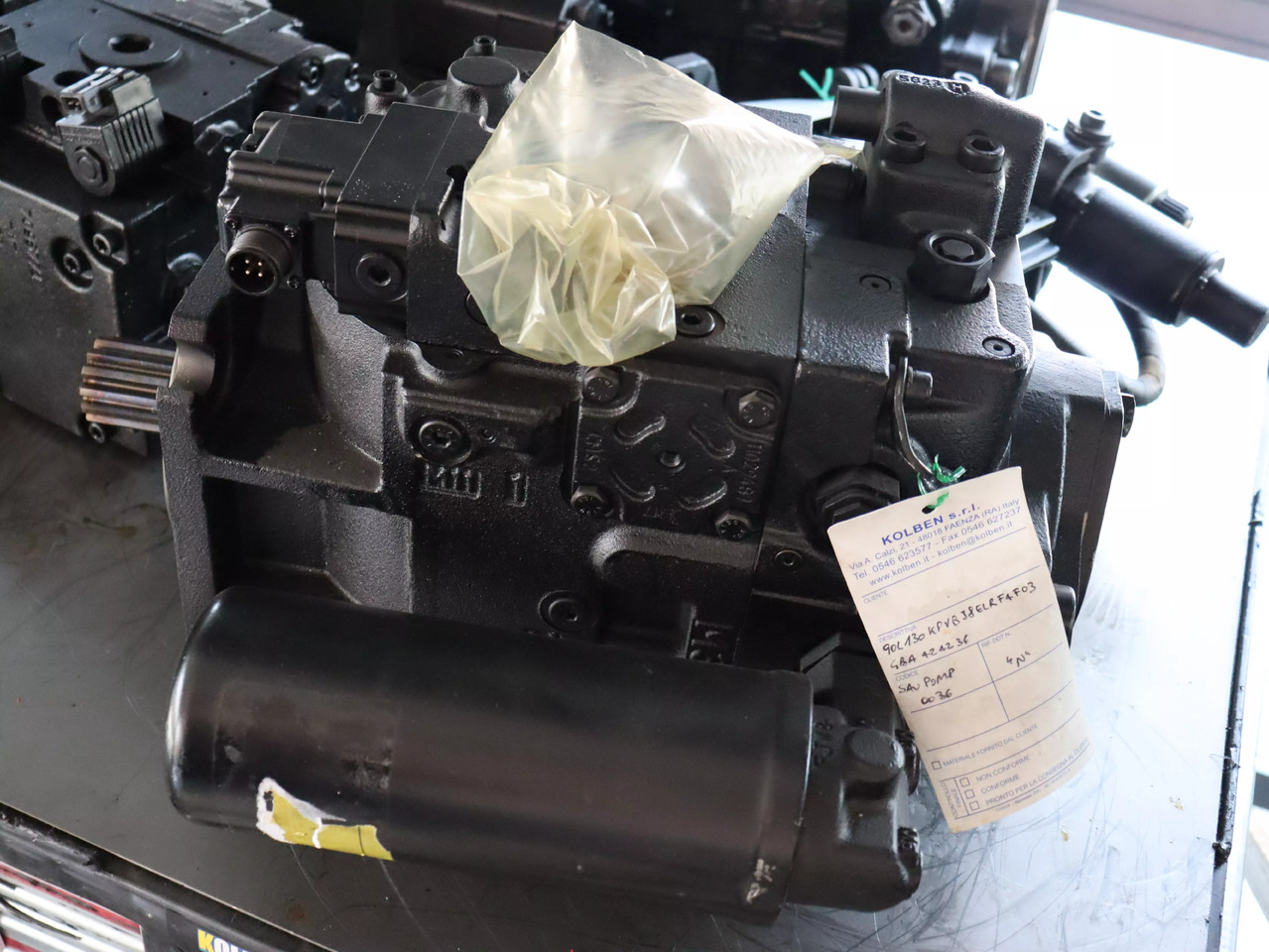 DANFOSS / SAUER 90L130KPVBJ8ELRF4F03GBA424236 - Bomba hidráulica para Máquina de construção: foto 2 DANFOSS / SAUER 90L130KPVBJ8ELRF4F03GBA424236 - Bomba hidráulica para Máquina de construção: foto 2