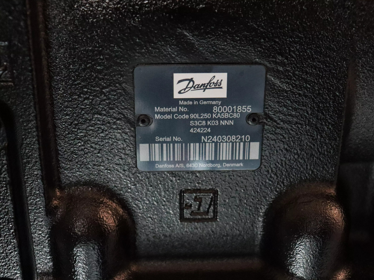 DANFOSS / SAUER 90L250 KA5BC80 S3C8 K03 NNN 424224 - Bomba hidráulica para Máquina de construção: foto 4 DANFOSS / SAUER 90L250 KA5BC80 S3C8 K03 NNN 424224 - Bomba hidráulica para Máquina de construção: foto 4