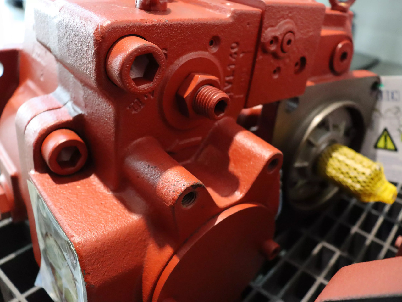 KAWASAKI K3VL140B-1NRSM-L01 H1 - Bomba hidráulica para Máquina de construção: foto 4 KAWASAKI K3VL140B-1NRSM-L01 H1 - Bomba hidráulica para Máquina de construção: foto 4