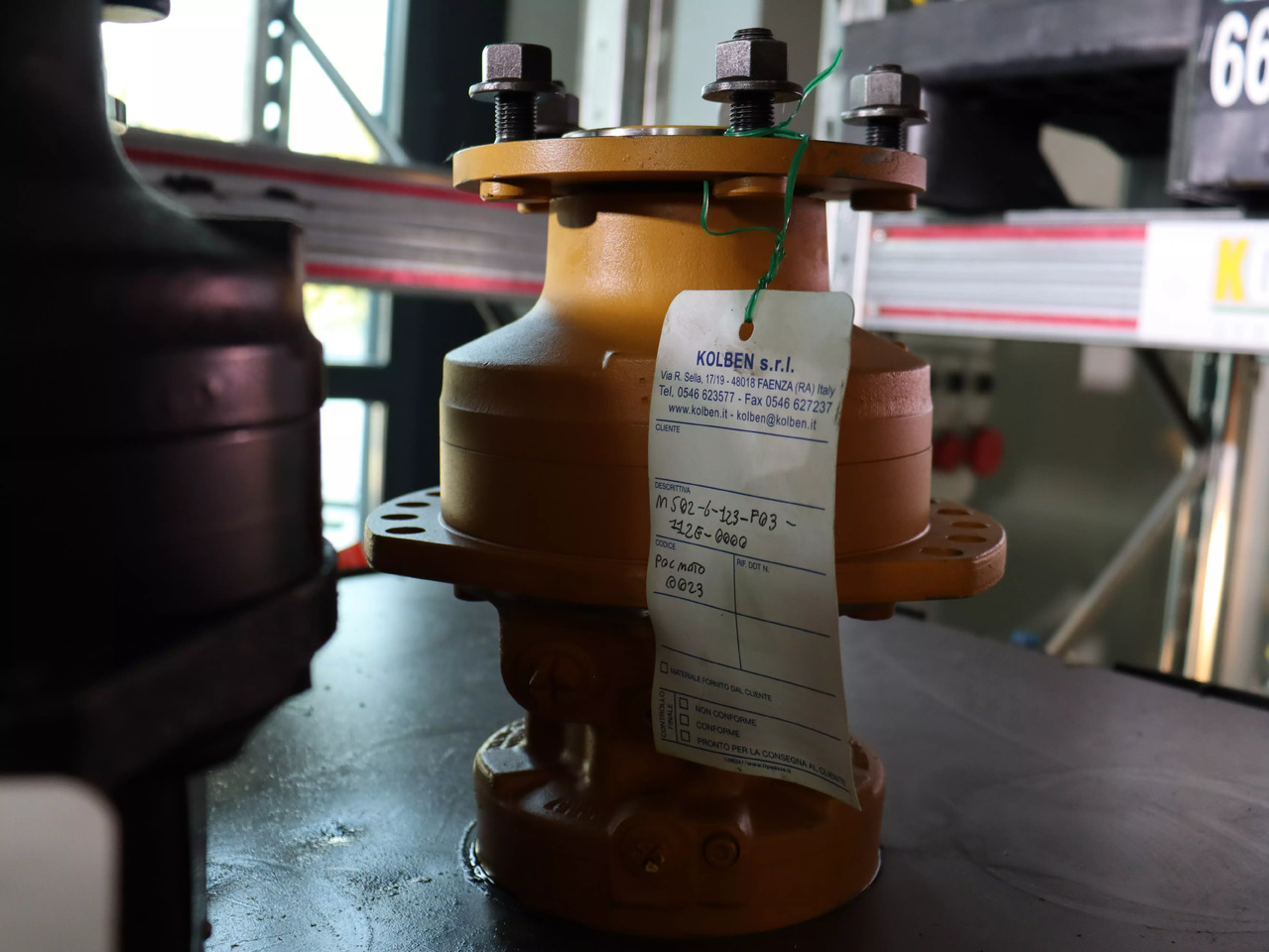 POCLAIN MS02-6-123-F03-112E-0000 - Motor hidráulico para Máquina de construção: foto 3 POCLAIN MS02-6-123-F03-112E-0000 - Motor hidráulico para Máquina de construção: foto 3