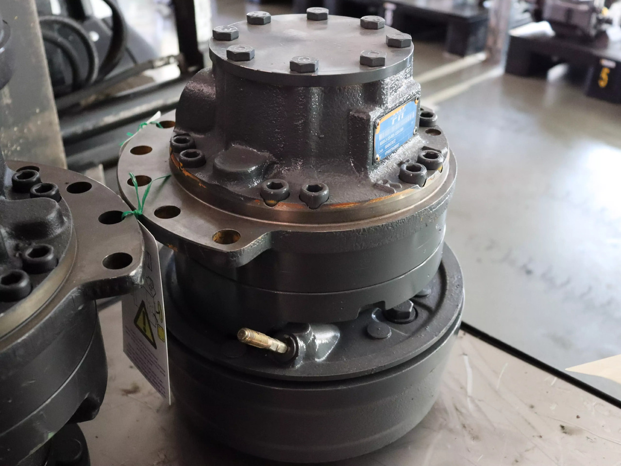 POCLAIN MS05-2-133-R05-1220-E000 - Motor hidráulico para Máquina de construção: foto 1 POCLAIN MS05-2-133-R05-1220-E000 - Motor hidráulico para Máquina de construção: foto 1