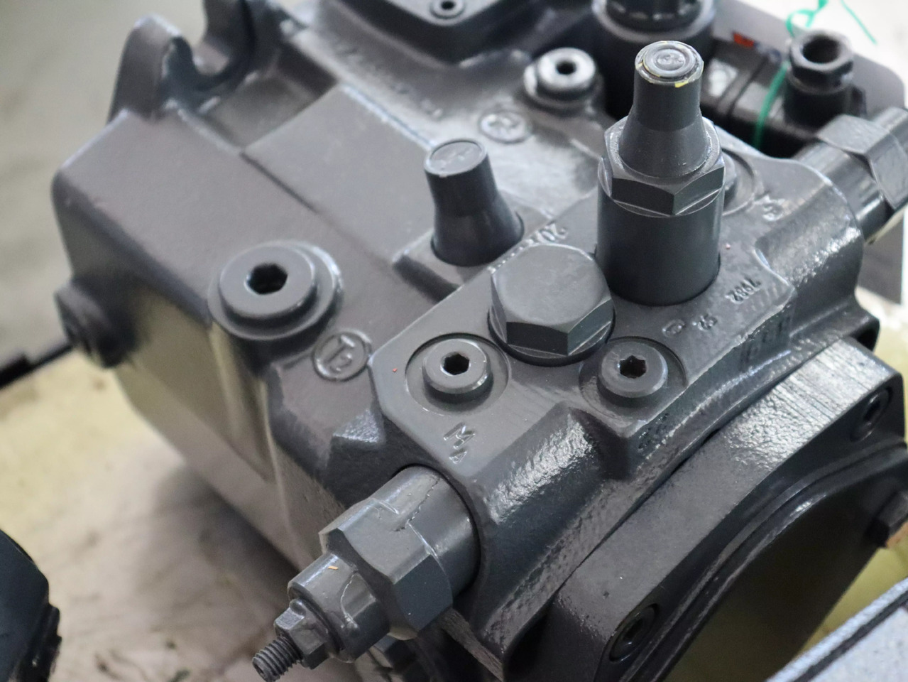 REXROTH A10VG45DA1D2/10R-NSC10F015SH - Bomba hidráulica para Equipamento de movimentação: foto 3 REXROTH A10VG45DA1D2/10R-NSC10F015SH - Bomba hidráulica para Equipamento de movimentação: foto 3