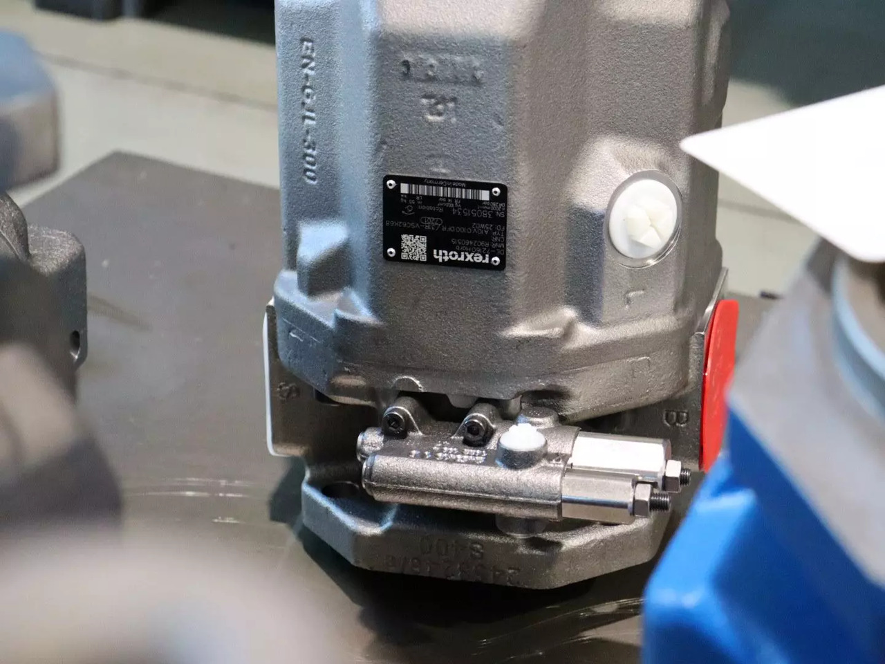 REXROTH A10VO100DFR/31R-VSC62K68 - Bomba hidráulica para Máquina de construção: foto 3 REXROTH A10VO100DFR/31R-VSC62K68 - Bomba hidráulica para Máquina de construção: foto 3