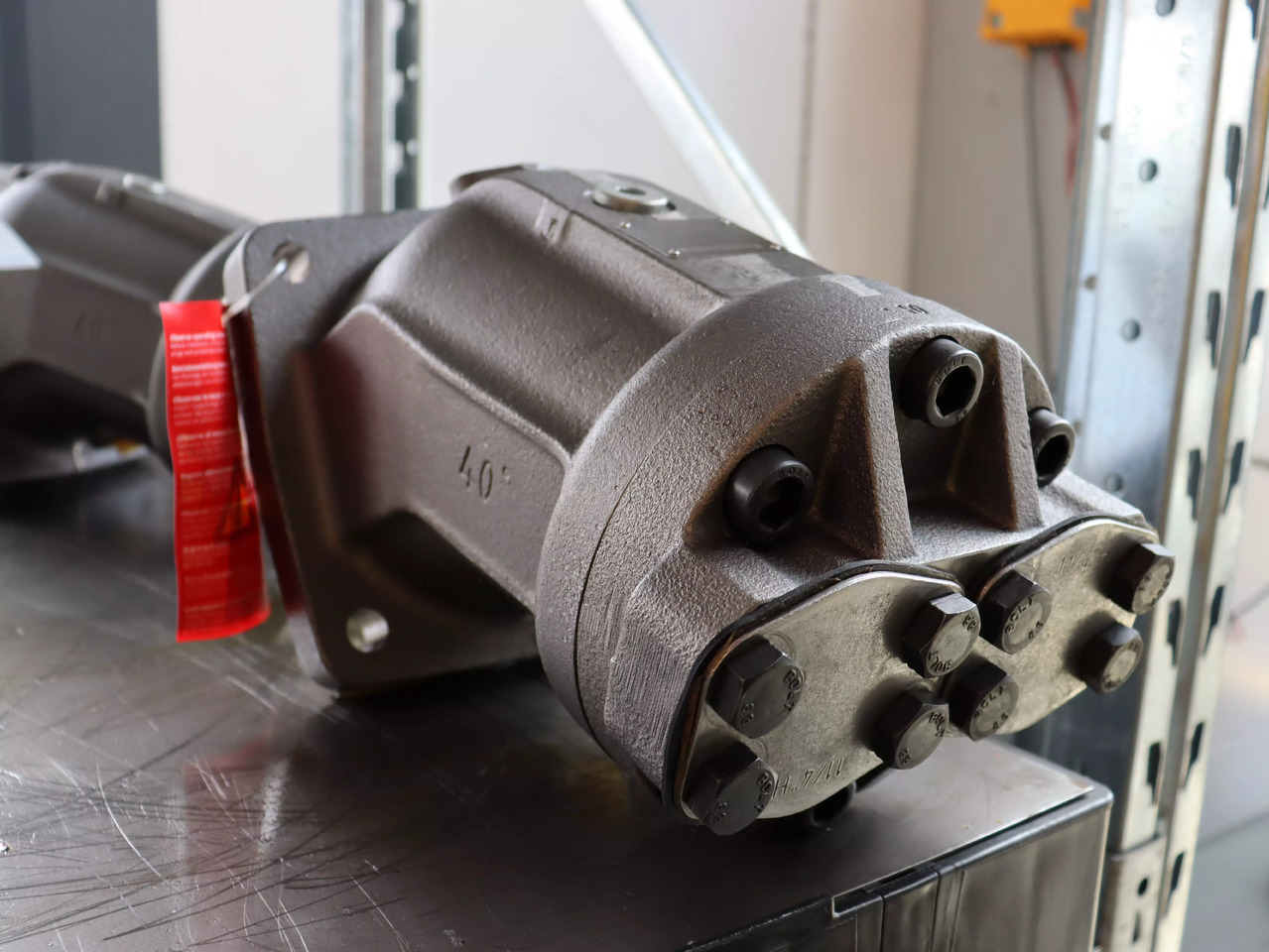 REXROTH A2FM180/61W-VAB010 - Motor hidráulico para Máquina de construção: foto 2 REXROTH A2FM180/61W-VAB010 - Motor hidráulico para Máquina de construção: foto 2