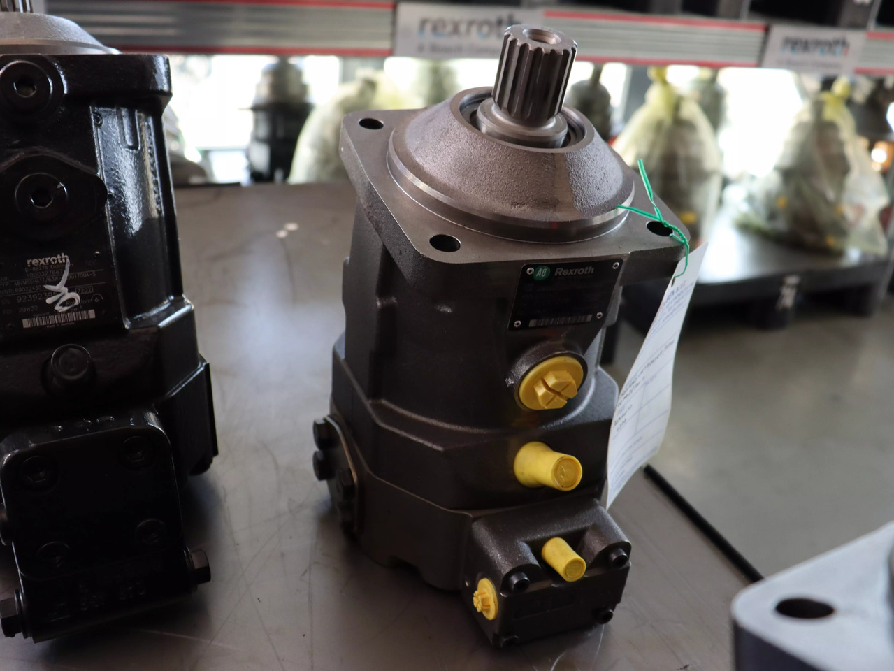 REXROTH A6VM060HA2T30004F/71MWV0M4Z8200-0 - Motor hidráulico para Máquina de construção: foto 3 REXROTH A6VM060HA2T30004F/71MWV0M4Z8200-0 - Motor hidráulico para Máquina de construção: foto 3