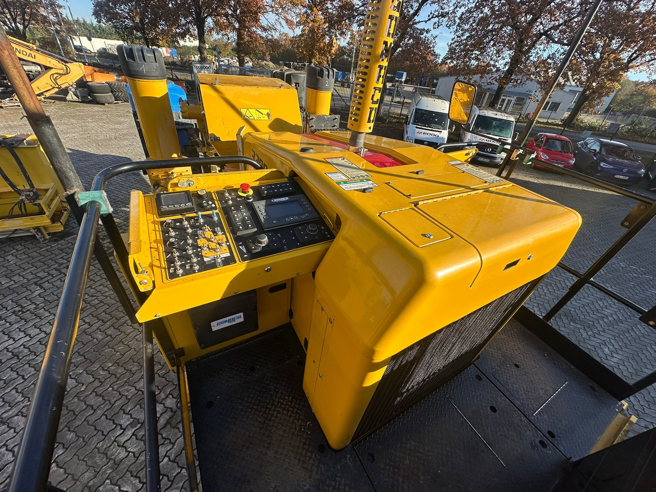 GOMACO 3300 - Pavimentadora de betão: foto 5 GOMACO 3300 - Pavimentadora de betão: foto 5