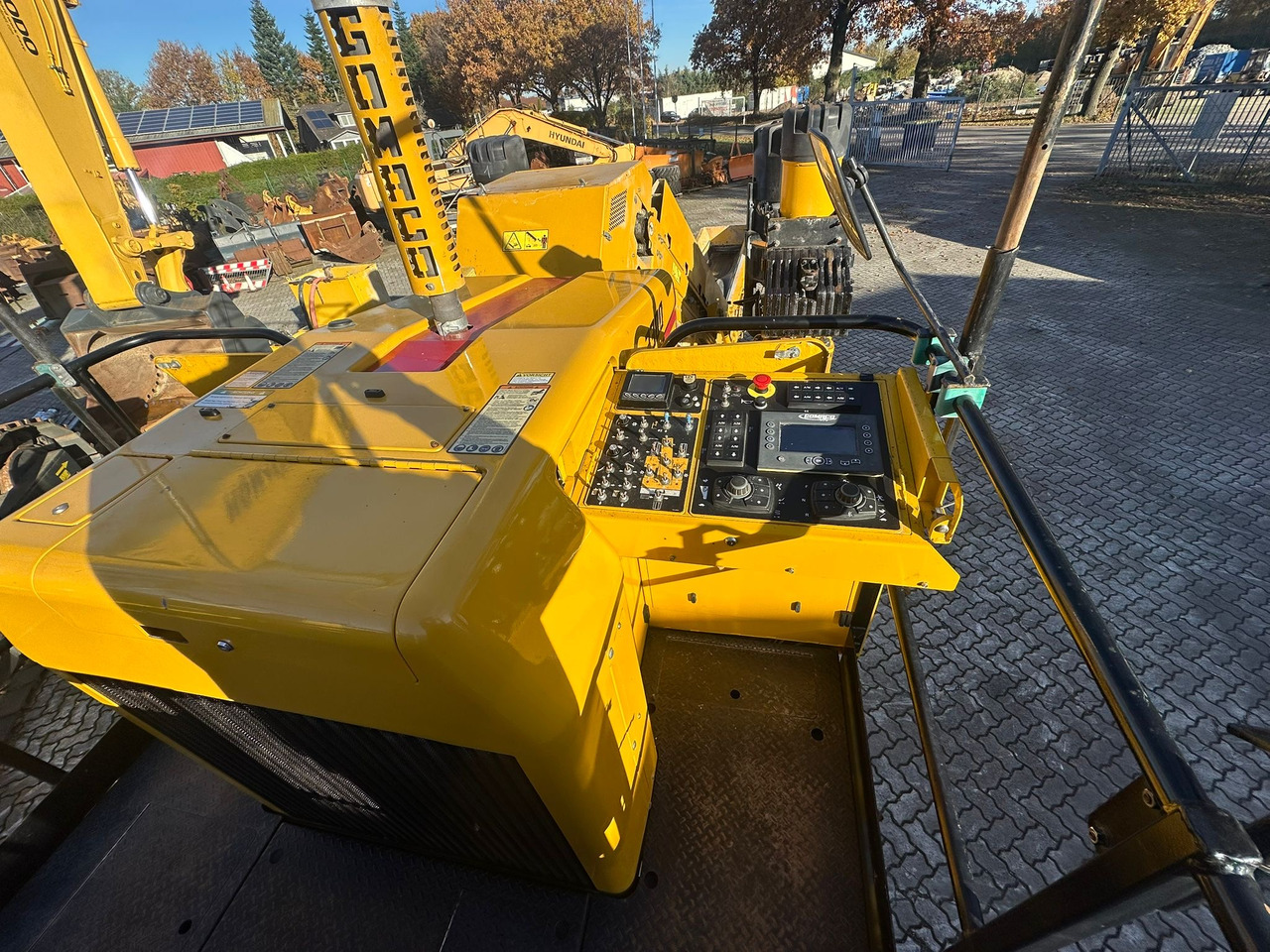 GOMACO 3300 - Pavimentadora de betão: foto 3 GOMACO 3300 - Pavimentadora de betão: foto 3