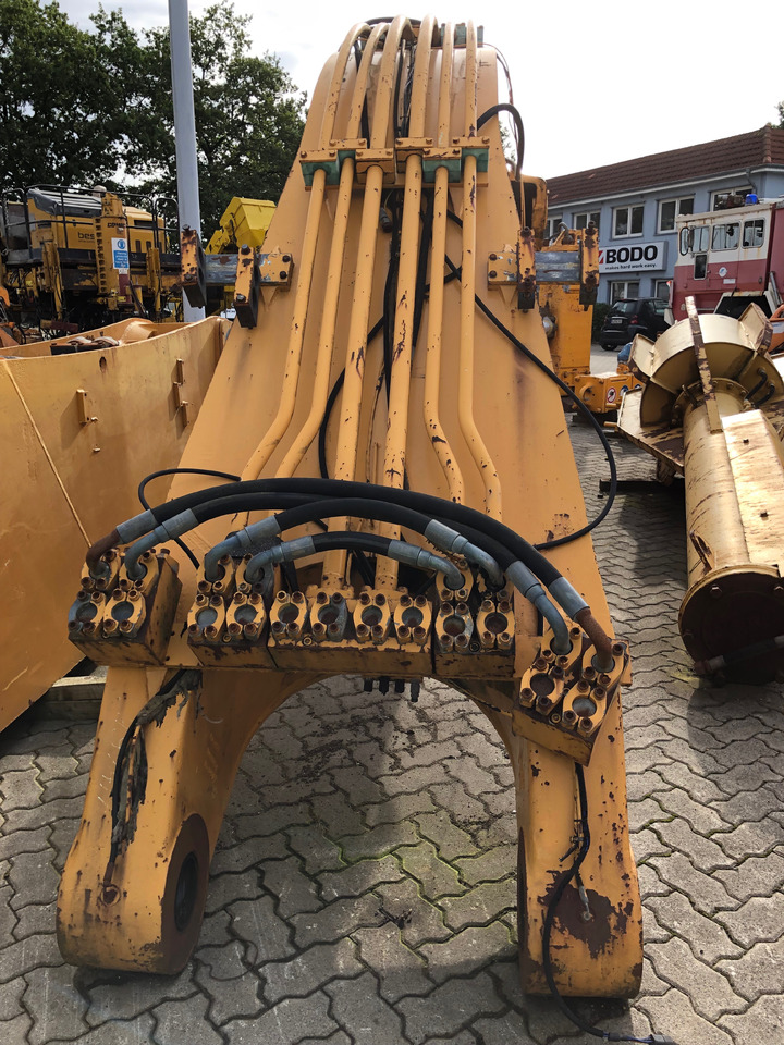 LIEBHERR Boom and sticks for 974 - Escavadora de rastos: foto 4 LIEBHERR Boom and sticks for 974 - Escavadora de rastos: foto 4