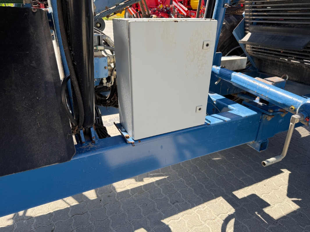 ASA-Lift T-130-B - Máquina de vindimar: foto 3 ASA-Lift T-130-B - Máquina de vindimar: foto 3