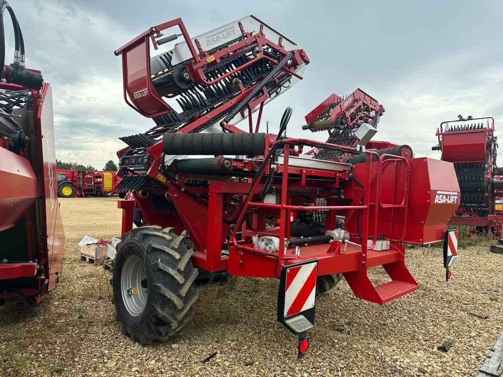 ASA-Lift MC1010E - Máquina de vindimar: foto 4 ASA-Lift MC1010E - Máquina de vindimar: foto 4