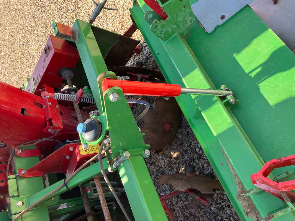 Baselier Baselier 4 Row Mounted FA-W, Potato Planter Tilla Combination - Colheitadeira: foto 2 Baselier Baselier 4 Row Mounted FA-W, Potato Planter Tilla Combination - Colheitadeira: foto 2