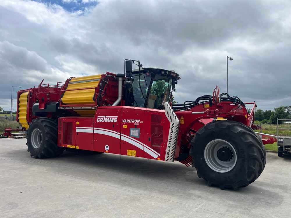 Grimme VARITRON 270 PLATINUM TT - Colheitadeira: foto 1 Grimme VARITRON 270 PLATINUM TT - Colheitadeira: foto 1
