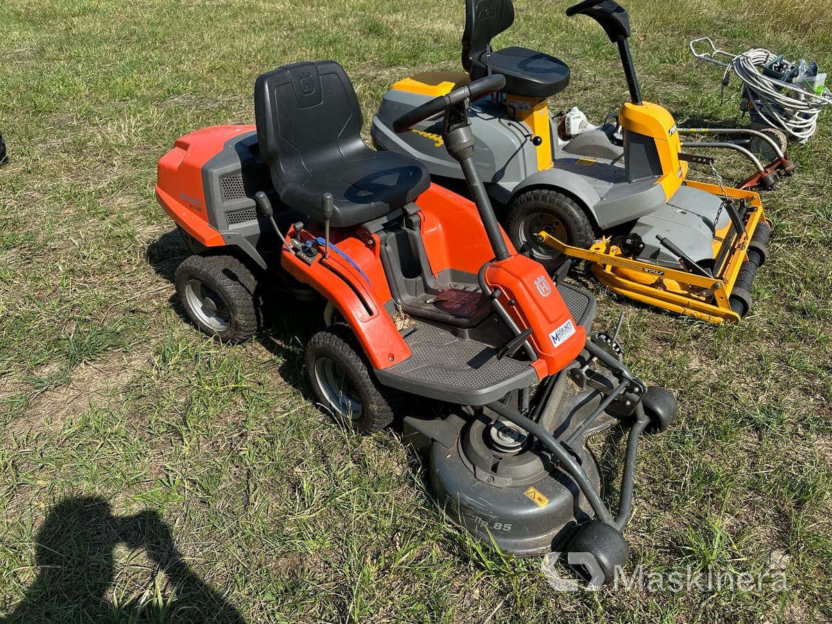 Åkgräsklippare Husqvarna R111B5 - Cortador de grama: foto 1 Åkgräsklippare Husqvarna R111B5 - Cortador de grama: foto 1