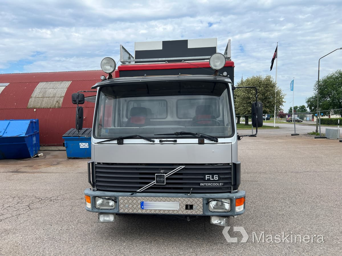 Foodtruck Volvo FL611 4X2 - Food truck: foto 2 Foodtruck Volvo FL611 4X2 - Food truck: foto 2