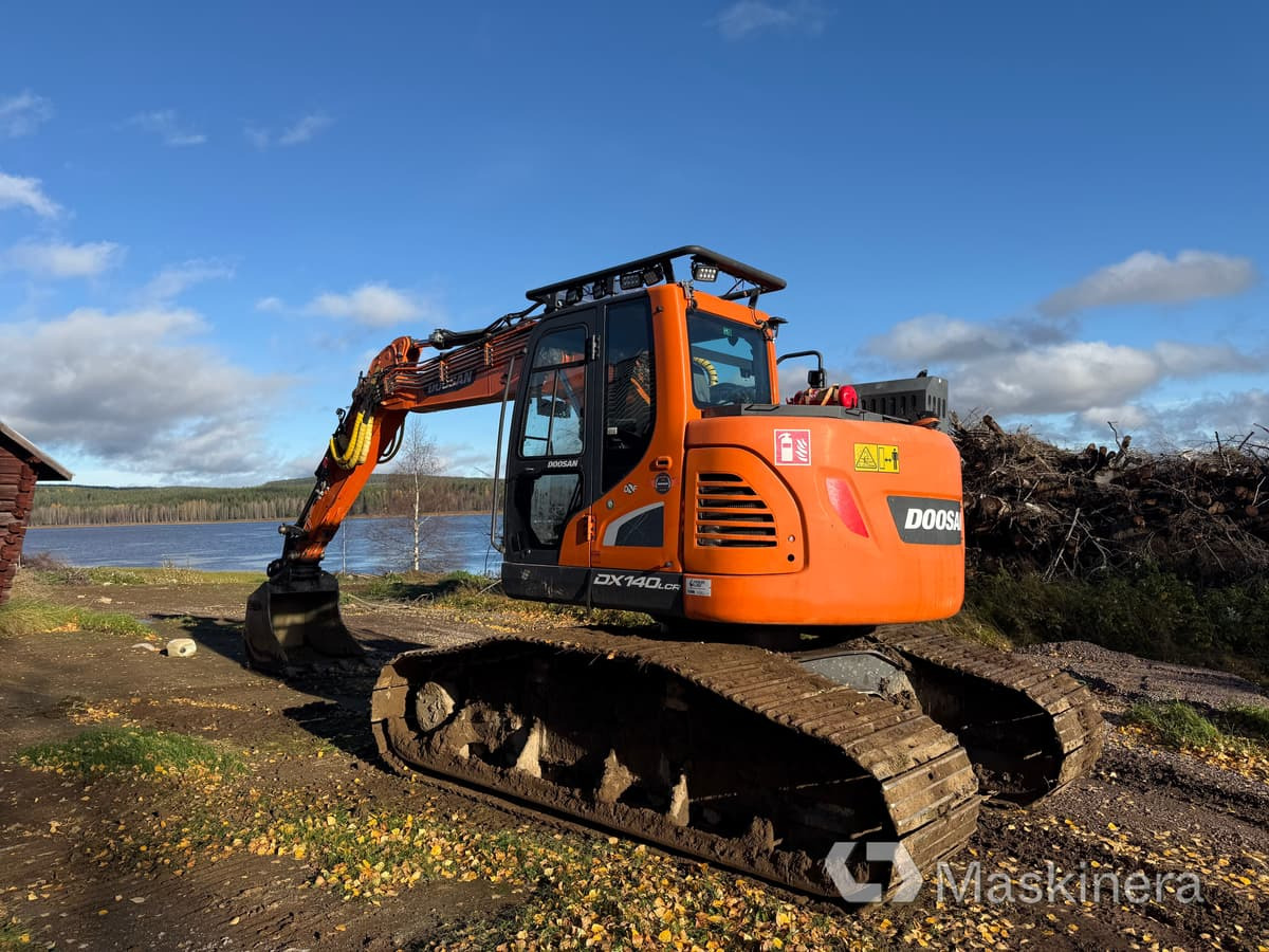 Grävmaskin Doosan DX140LCR-5 / Skördaraggregat 25RH - Escavadora de rastos: foto 3 Grävmaskin Doosan DX140LCR-5 / Skördaraggregat 25RH - Escavadora de rastos: foto 3