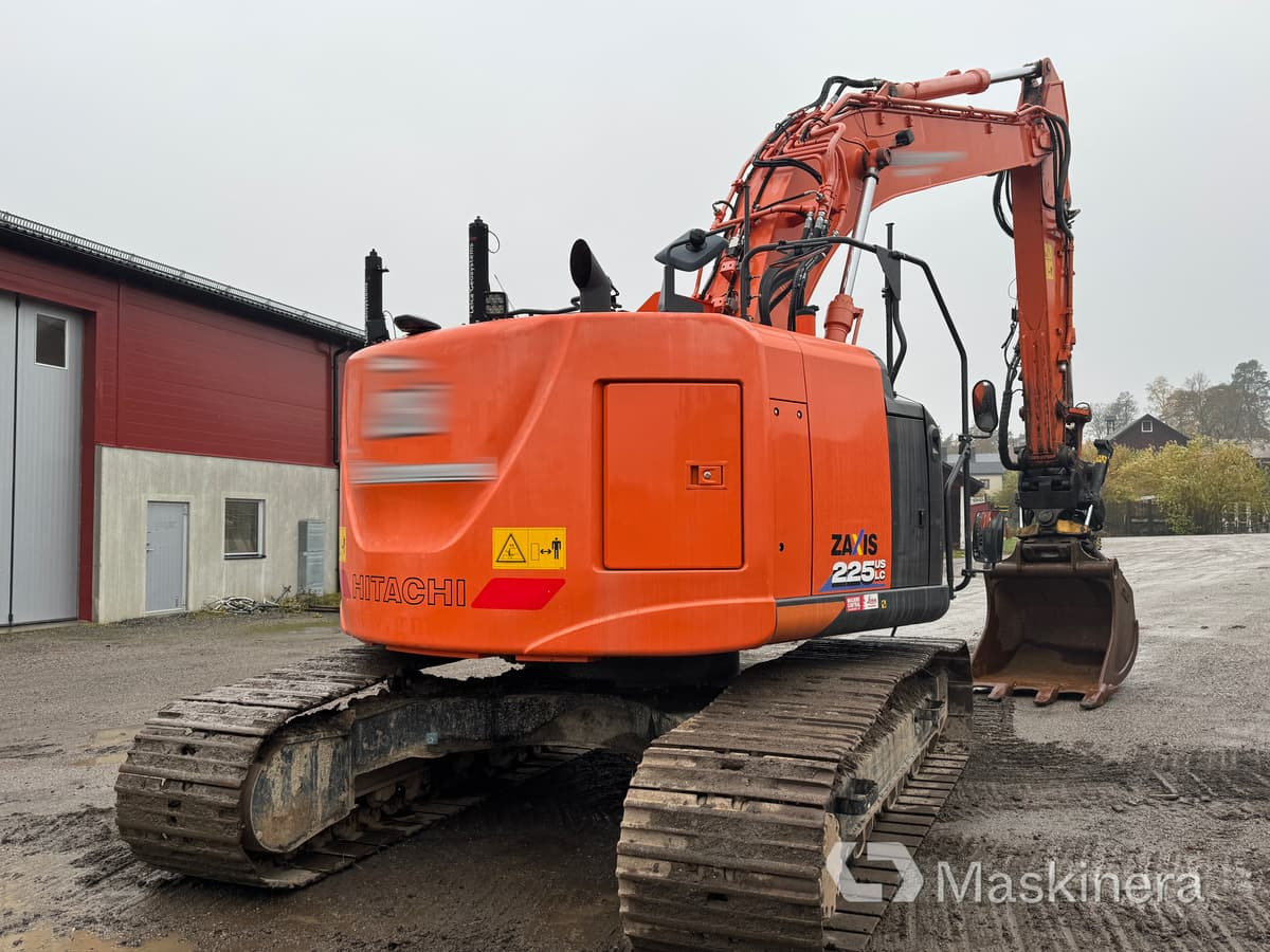 Grävmaskin Hitachi ZX225USLC-6 - Escavadora de rastos: foto 5 Grävmaskin Hitachi ZX225USLC-6 - Escavadora de rastos: foto 5
