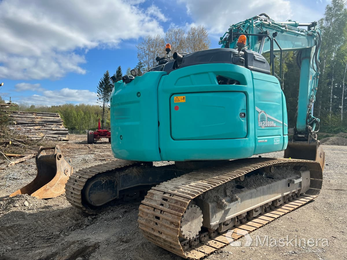 Grävmaskin Kobelco SK230SRLC-5E med tiltrotator & skopor - Escavadora de rastos: foto 5 Grävmaskin Kobelco SK230SRLC-5E med tiltrotator & skopor - Escavadora de rastos: foto 5