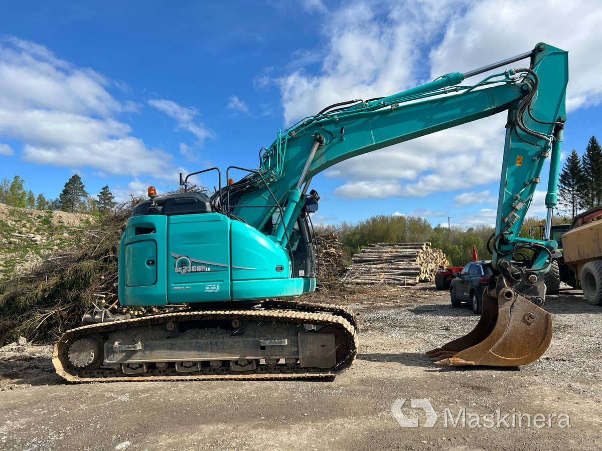 Grävmaskin Kobelco SK230SRLC-5E med tiltrotator & skopor - Escavadora de rastos: foto 4 Grävmaskin Kobelco SK230SRLC-5E med tiltrotator & skopor - Escavadora de rastos: foto 4