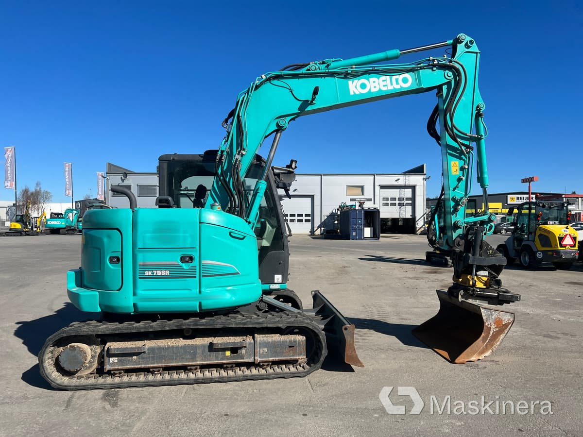 Grävmaskin Kobelco SK75SR-3E - Escavadora de rastos: foto 4 Grävmaskin Kobelco SK75SR-3E - Escavadora de rastos: foto 4